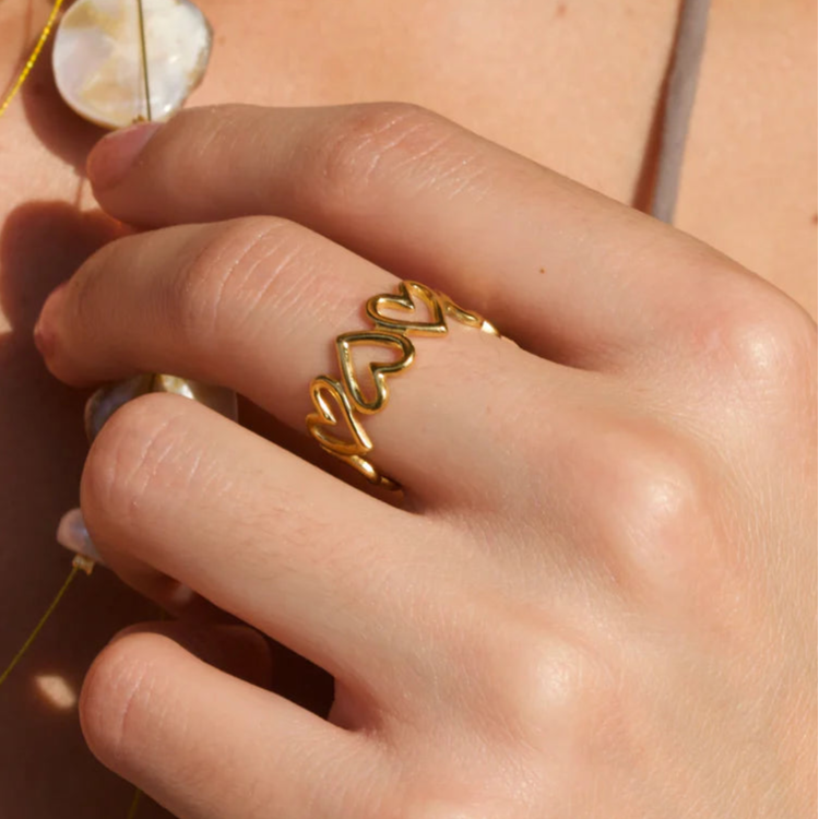 Anillo corazones abiertos