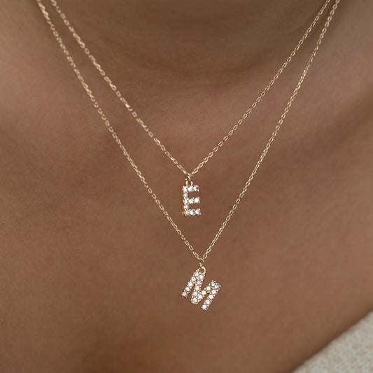 Collar doble con iniciales