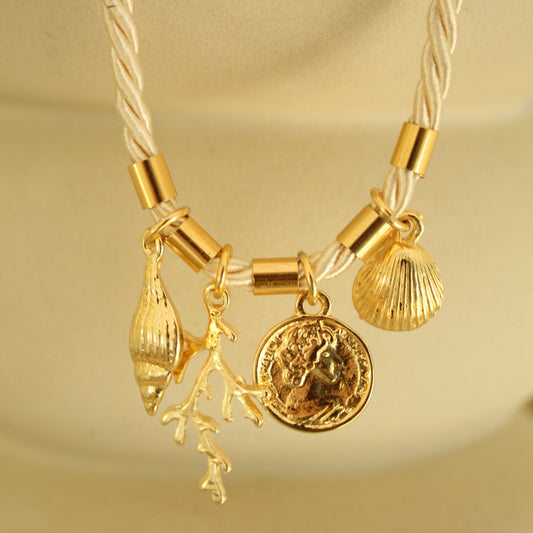 Collar coral